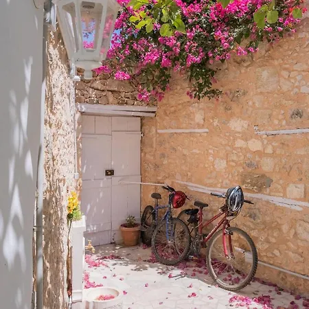 The Venetian Walls 'central House With Private Courtyard - Charmy & Cheap' Heraklion (Crete)