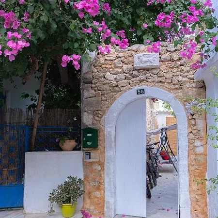 The Venetian Walls 'central House With Private Courtyard - Charmy & Cheap' * Heraklion (Crete)